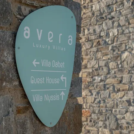 Avera - Brand New With Private Pools And Outdoor Cinema Villa Paro