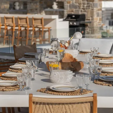 Avera - Brand New With Private Pools And Outdoor Cinema Páros