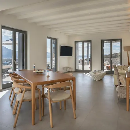 Avera - Brand New With Private Pools And Outdoor Cinema Willa