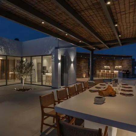 Willa Avera - Brand New With Private Pools And Outdoor Cinema