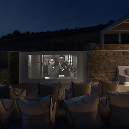 Avera - Brand New With Private Pools And Outdoor Cinema Willa *