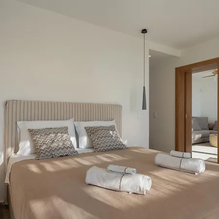 Avera - Brand New With Private Pools And Outdoor Cinema Willa