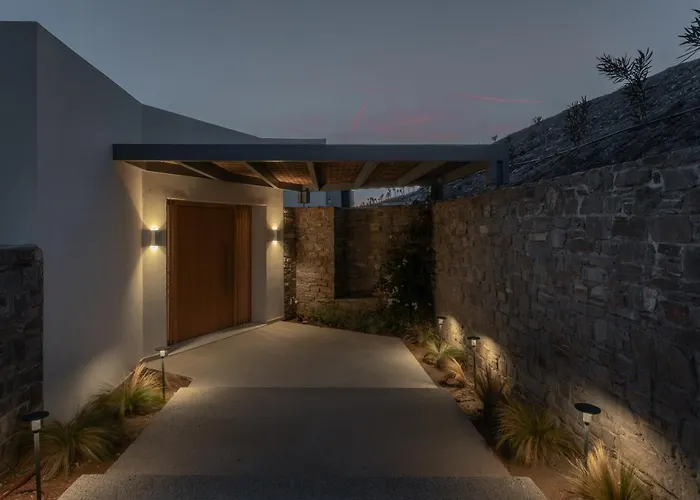 Villa Avera - Brand New With Private Pools And Outdoor Cinema Paro