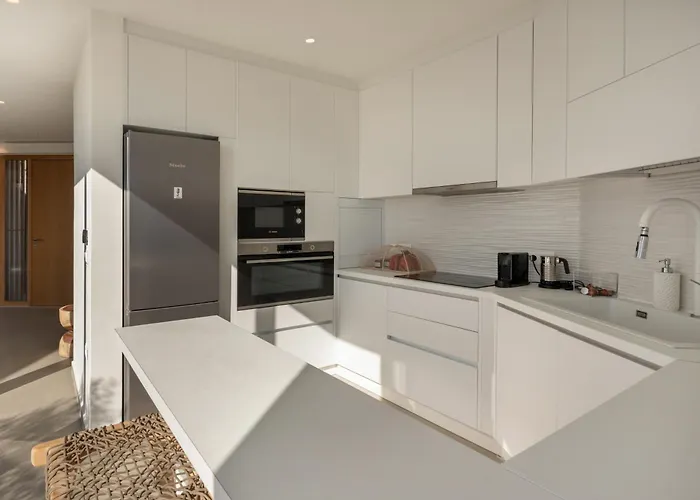 Villa Avera - Brand New With Private Pools And Outdoor Cinema *