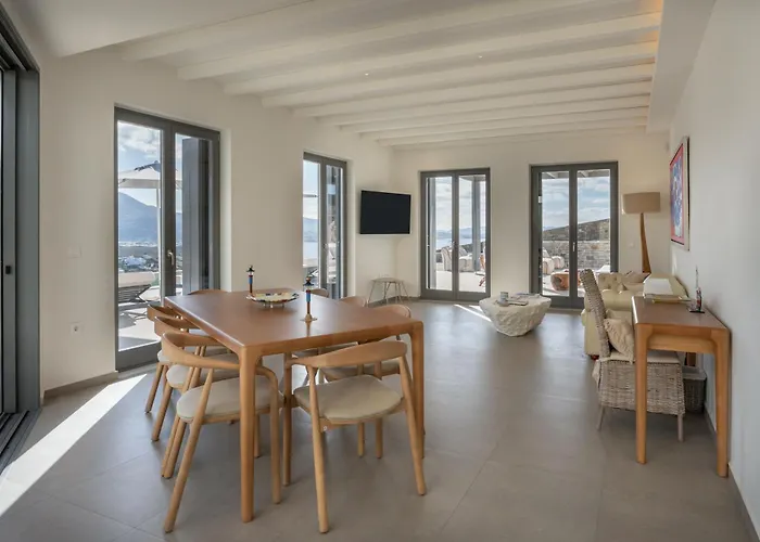 Avera - Brand New With Private Pools And Outdoor Cinema Villa