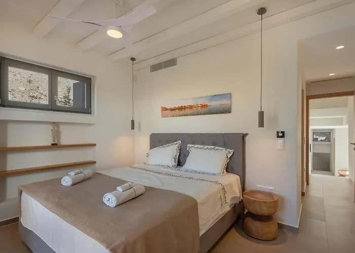 Avera - Brand New With Private Pools And Outdoor Cinema Villa