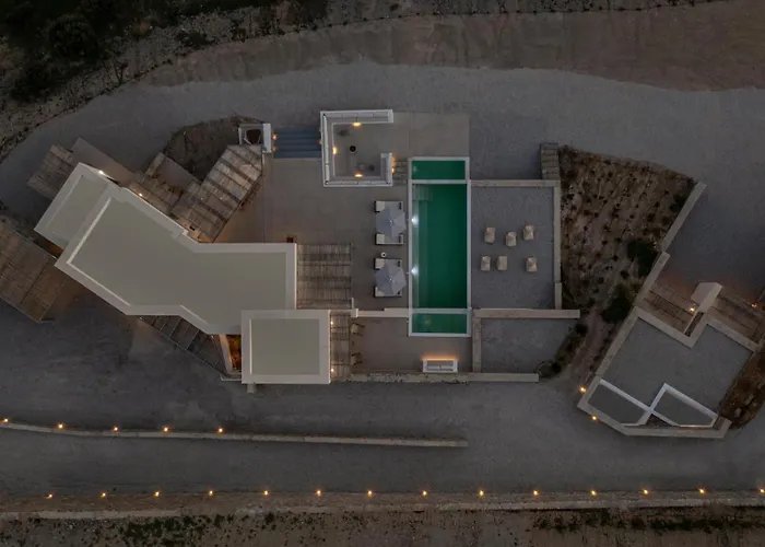 Avera - Brand New With Private Pools And Outdoor Cinema