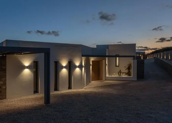 Villa Avera - Brand New With Private Pools And Outdoor Cinema