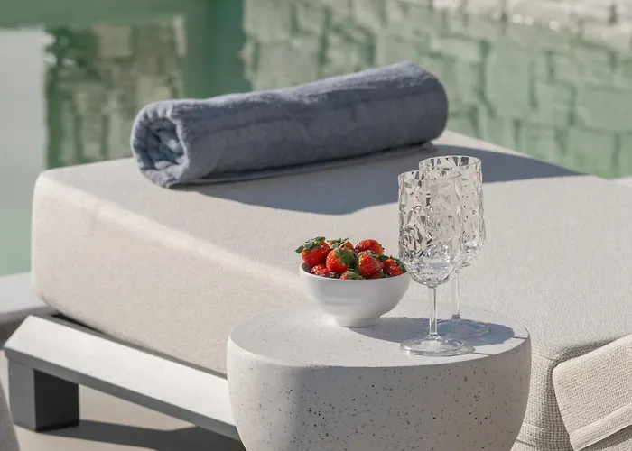 Avera - Brand New With Private Pools And Outdoor Cinema *