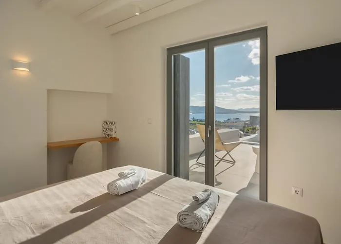 Villa Avera - Brand New With Private Pools And Outdoor Cinema *