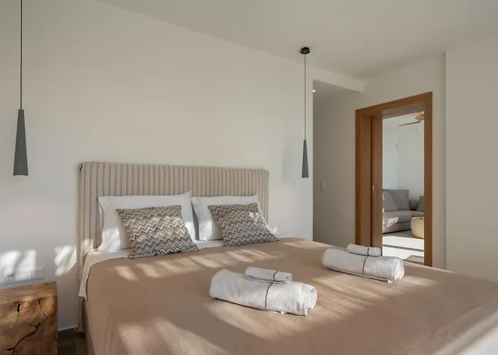 Avera - Brand New With Private Pools And Outdoor Cinema Villa