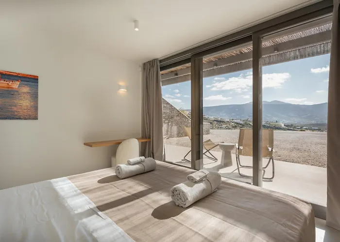 Villa Avera - Brand New With Private Pools And Outdoor Cinema Parikia (Paros)