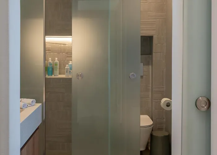 Avera - Brand New With Private Pools And Outdoor Cinema *