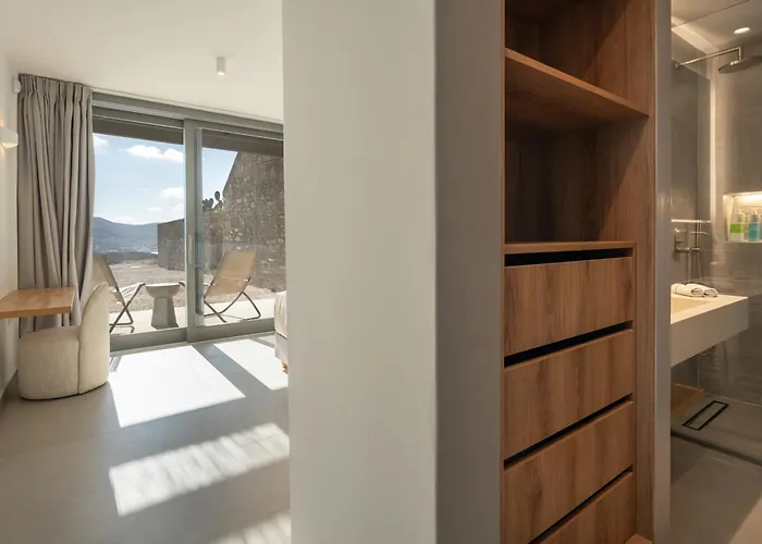 Avera - Brand New With Private Pools And Outdoor Cinema * Parikia (Paros)